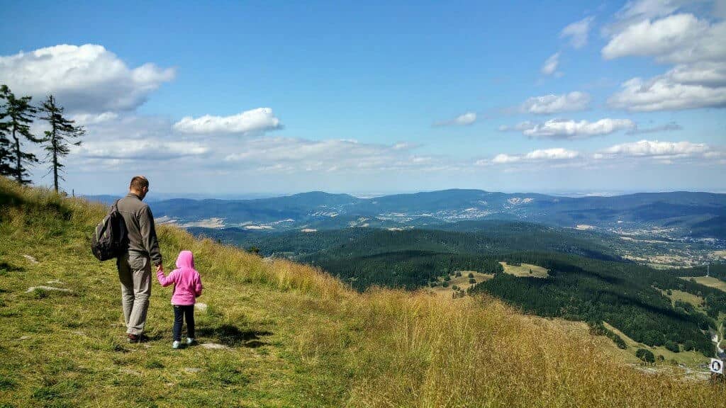 ojciec córka wakacje góry, pieluszki wielorazowe